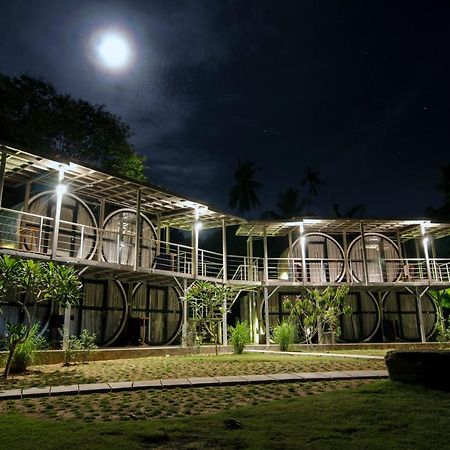 Hotel Go Deeper Tioman Exterior foto