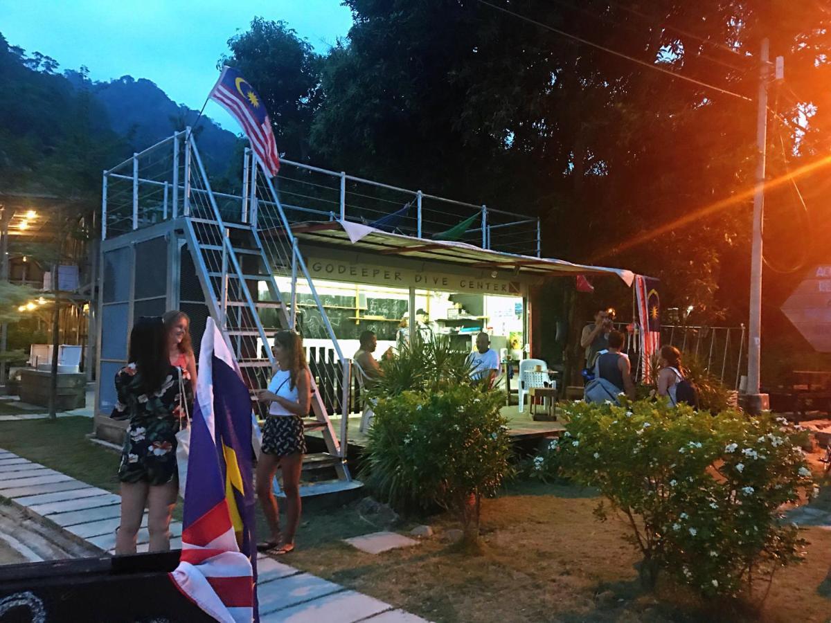 Hotel Go Deeper Tioman Exterior foto