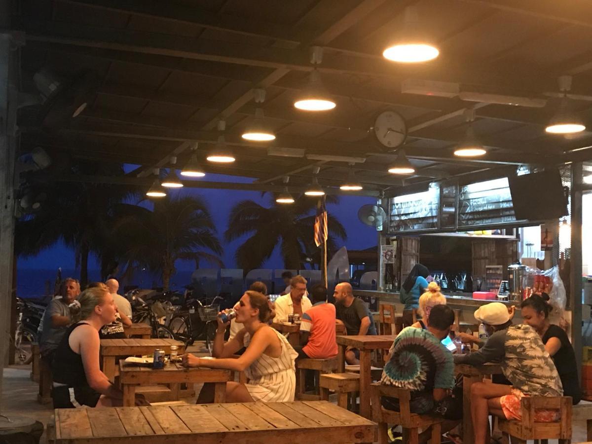 Hotel Go Deeper Tioman Exterior foto